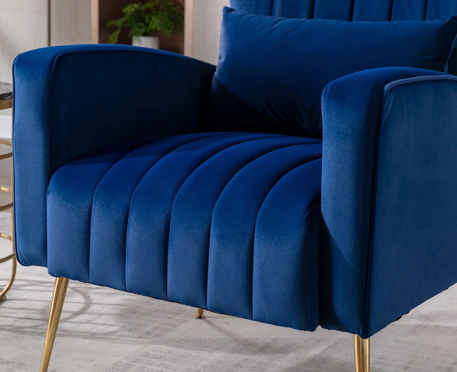 Guyou Velvet Accent Chair, Modern Wingback Armchair with Metal Legs, Navy E69187