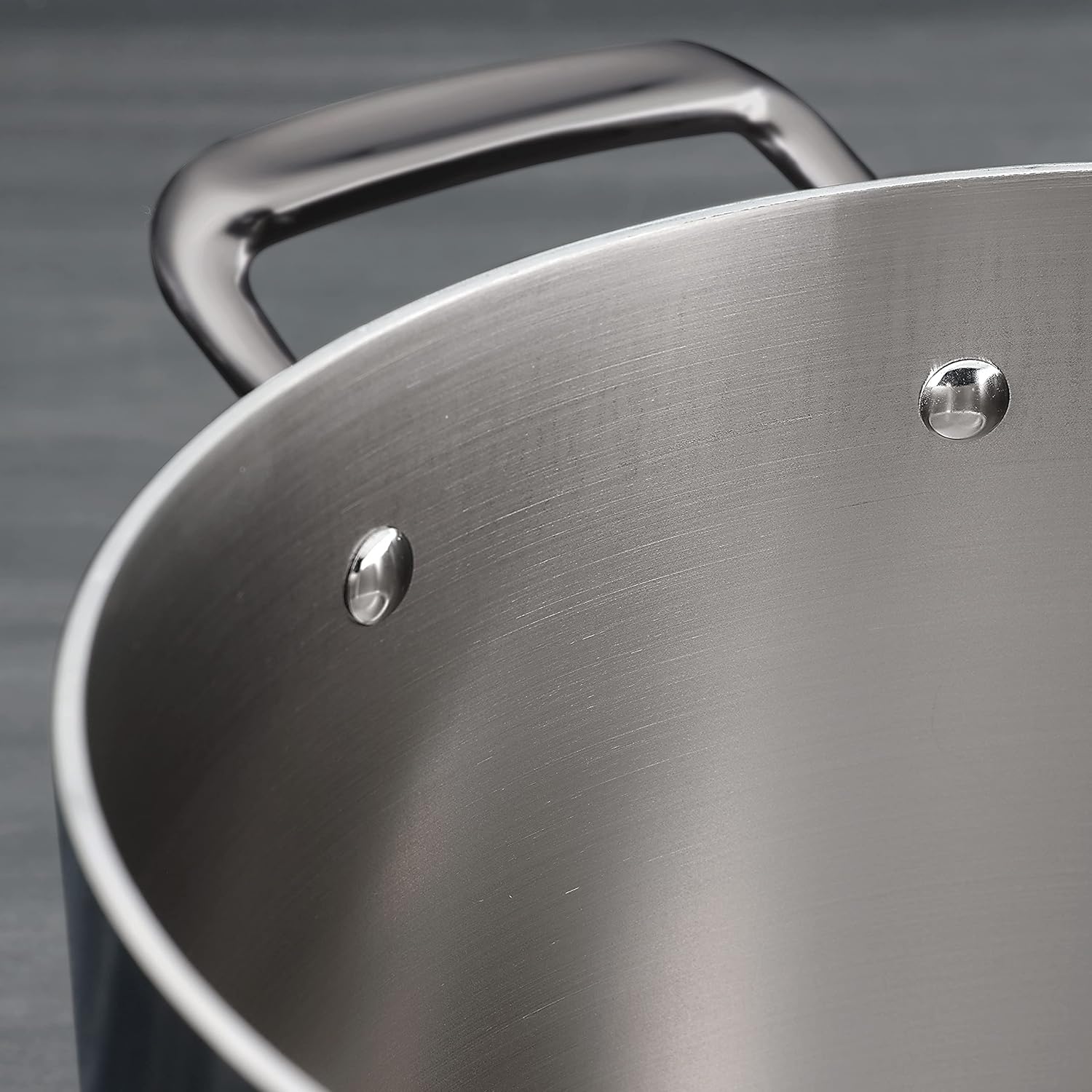 Tramontina Tri-Ply Clad 8 Qt Covered Stock Pot P57331