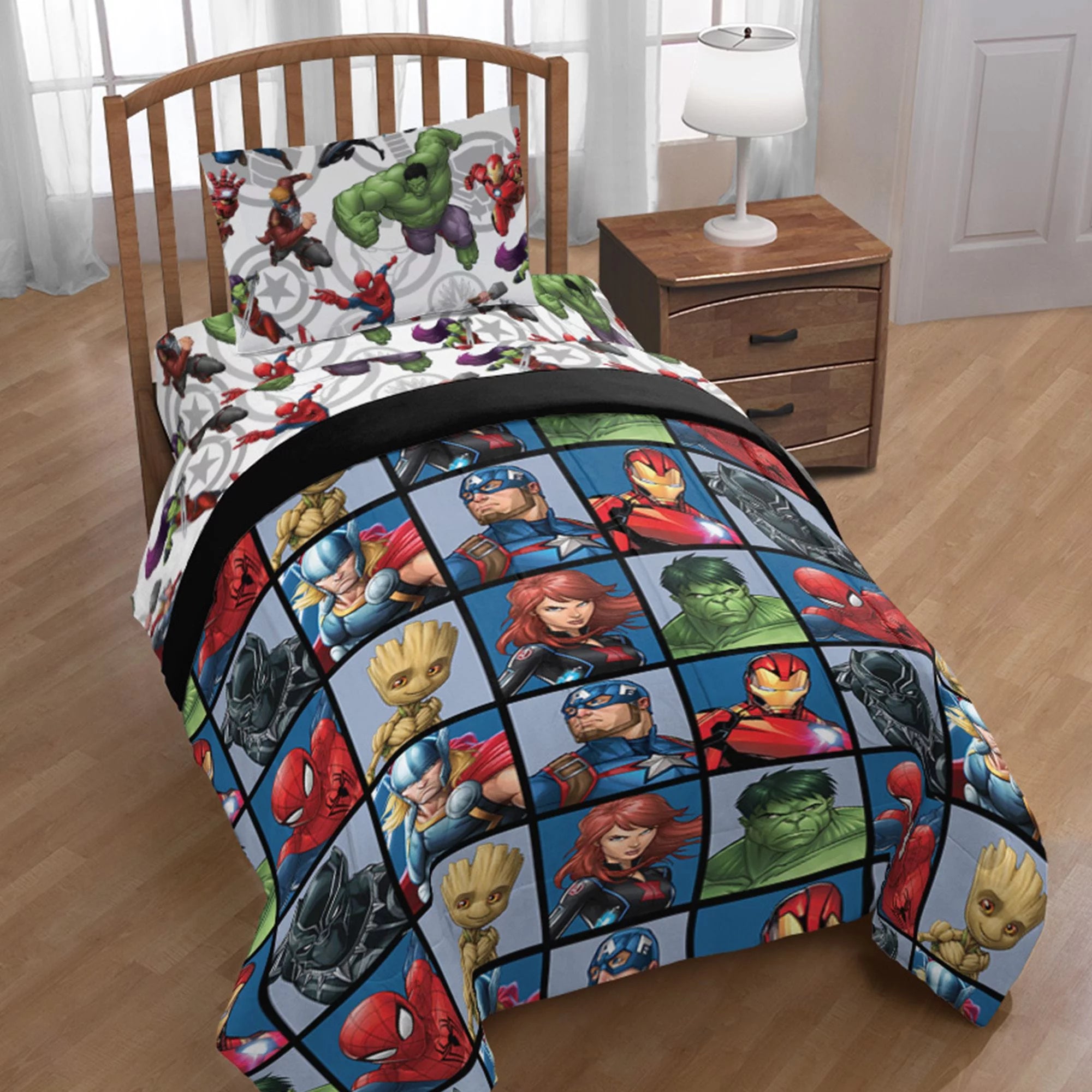 Marvel Movie Avengers 4 Piece Twin Bed-in-a-Bag, 100% Microfiber, Multi-Color