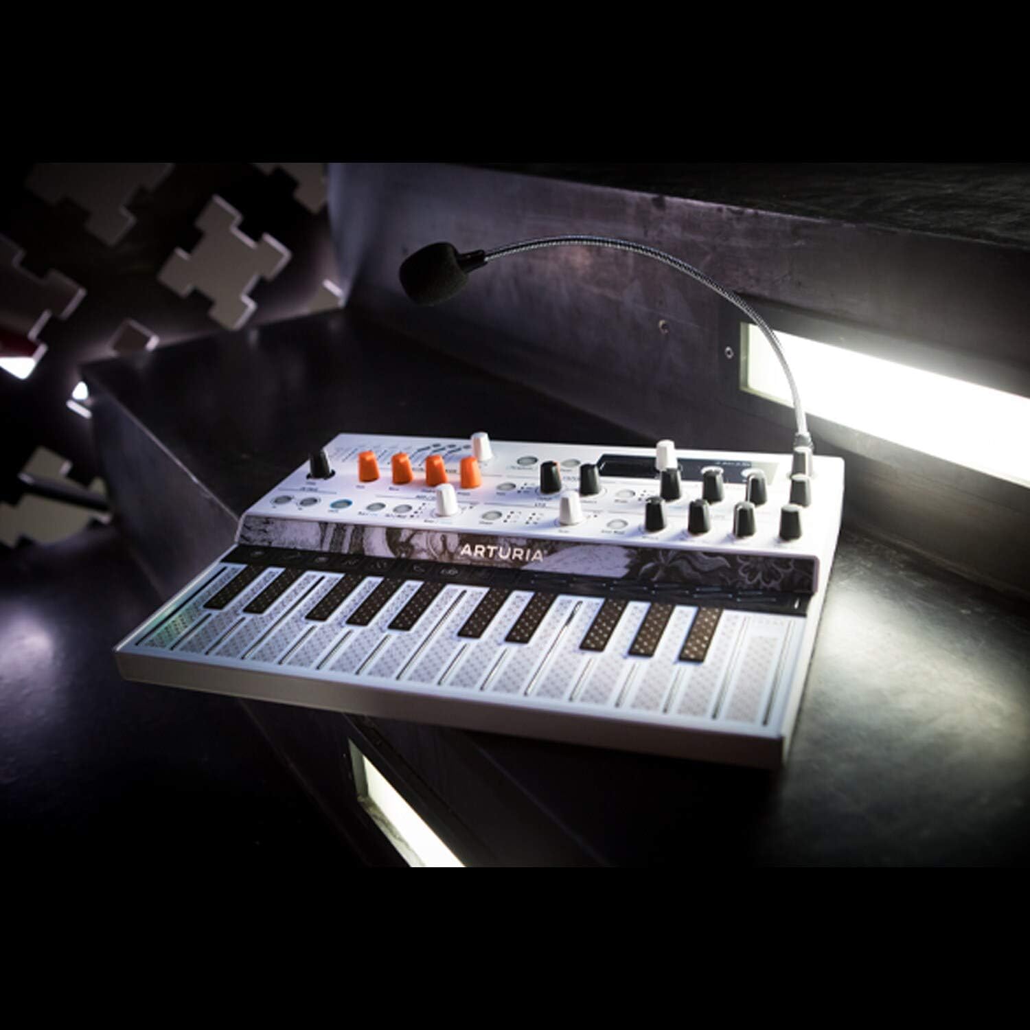 Arturia MicroFreak Vocoder Edition Hybrid Synthesizer W7034