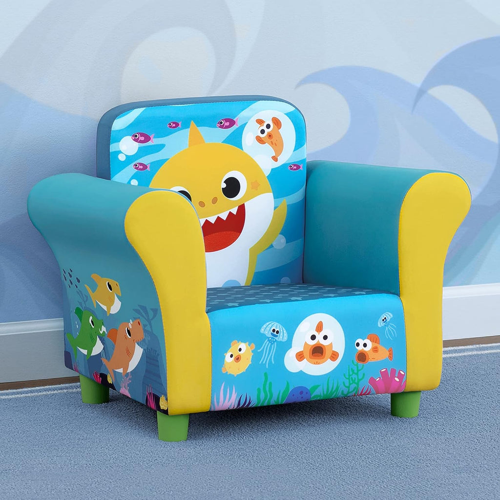 Delta Children Upholstered Kids Chair, Disney Mickey Mouse, Wood Z448