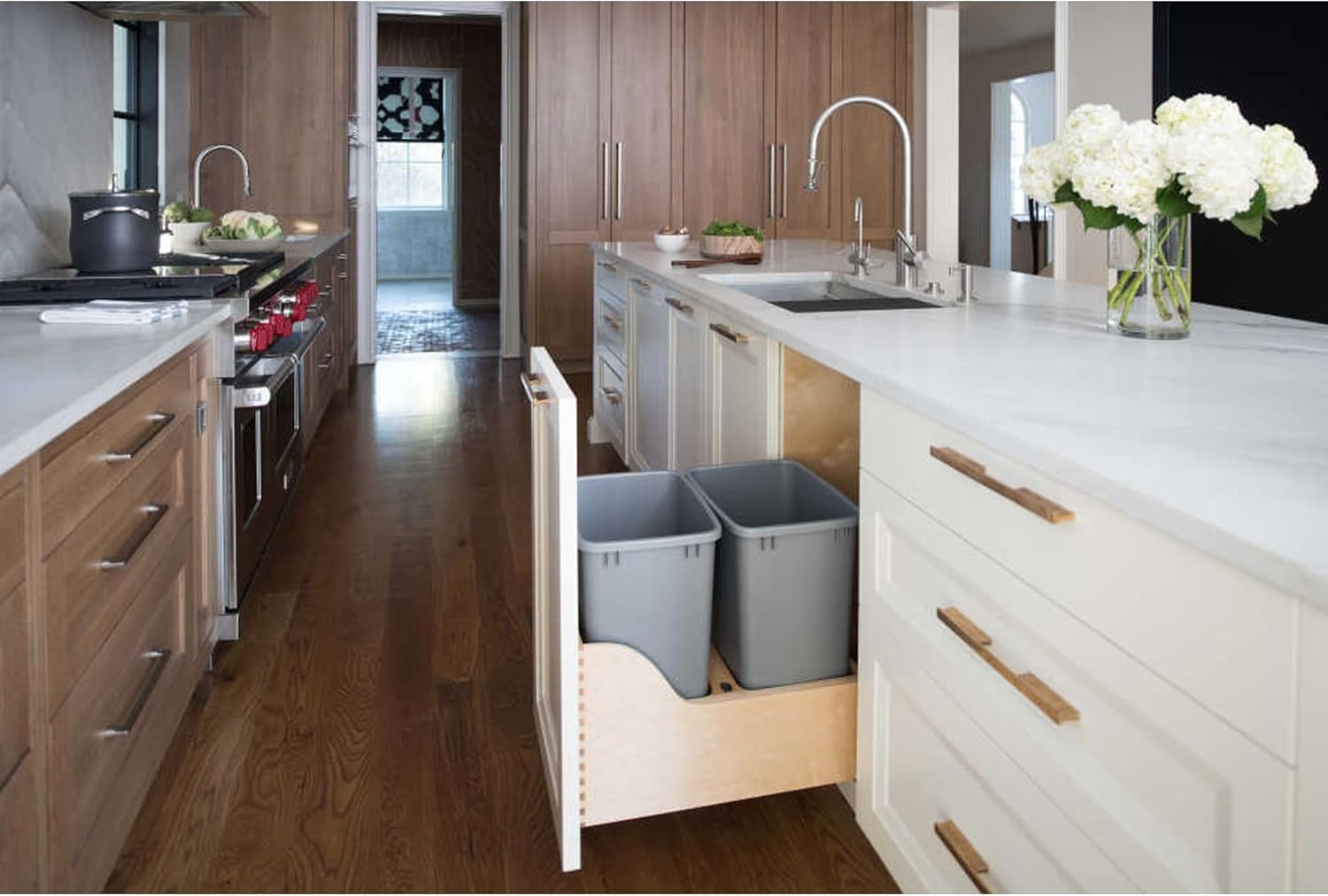 Rev-A-Shelf Pull Out Trash Can for Kitchen Cabinets, 35 Qt, Soft-Close, Silver R9194