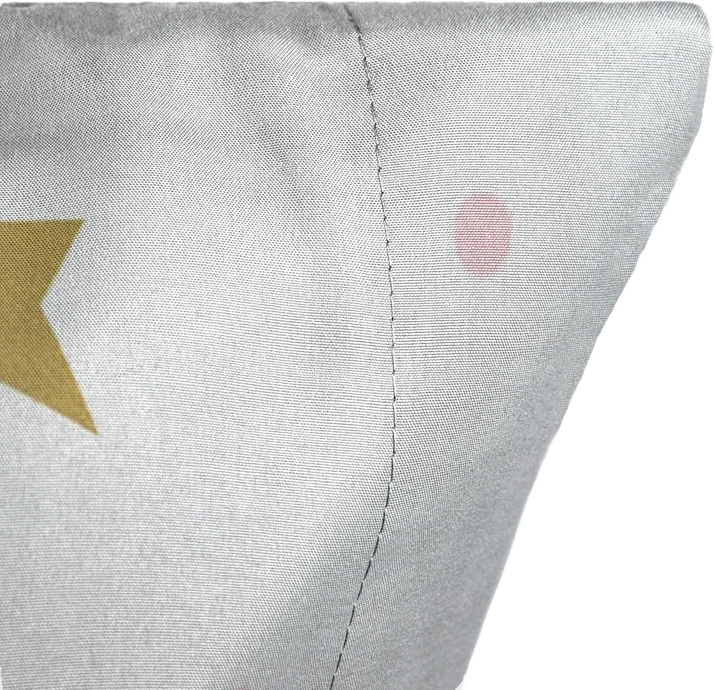 Hello Kitty Twin Size Sheet Set - 3 Piece Microfiber Bedding with Reversible Pillow Covers Y868097