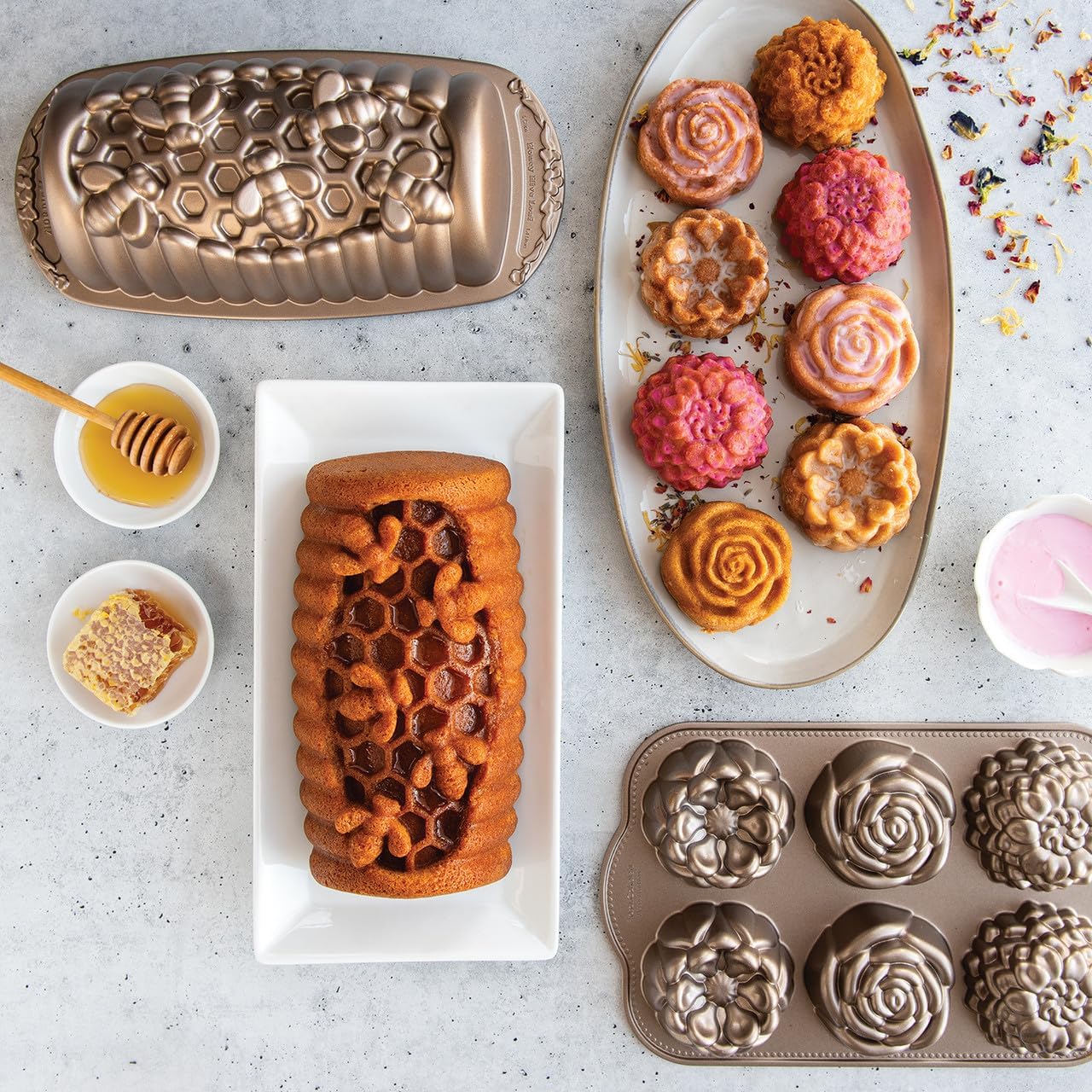 Nordic Ware Floral Cakelet Pan I47770