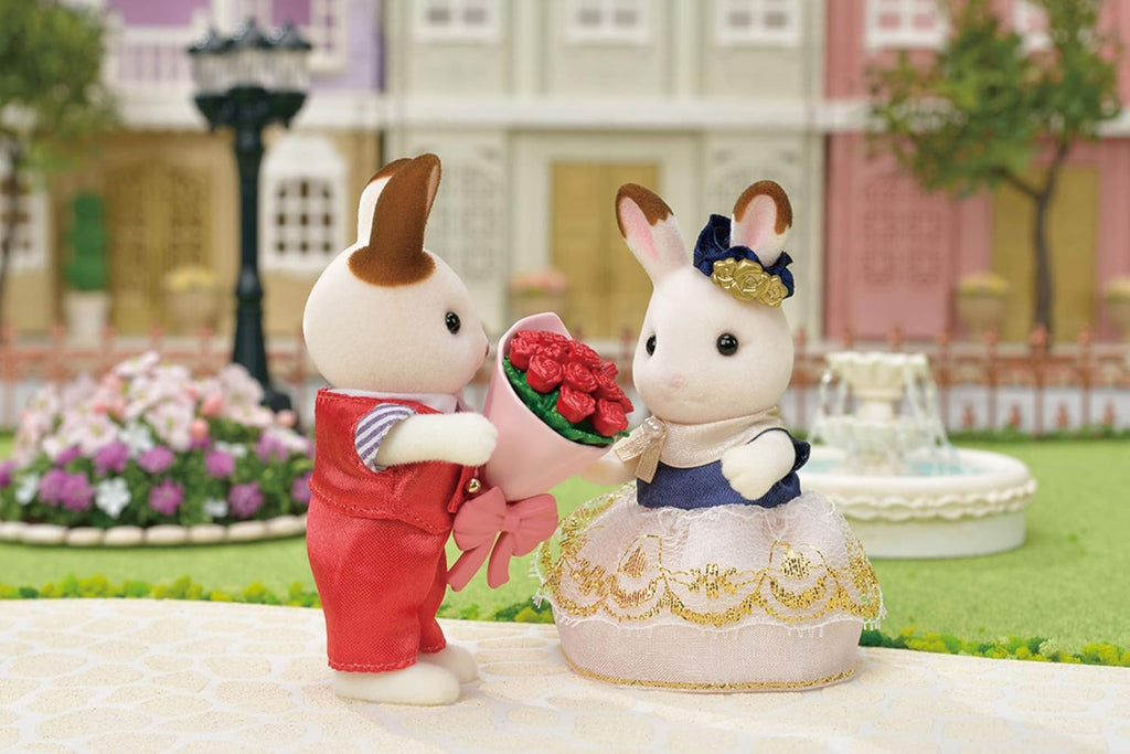 Calico Critters Town Series Cute Couple Set, 2 Collectible Doll Figures A564