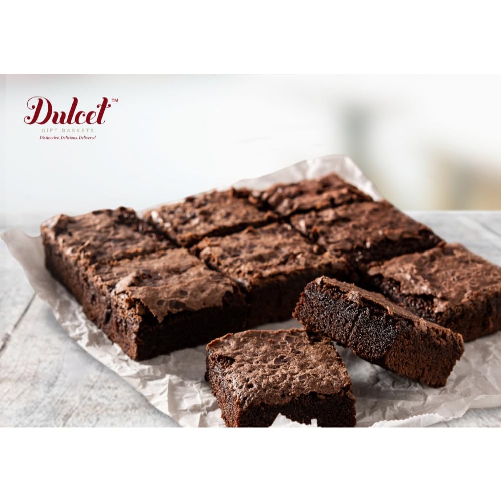 Dulcet Gift Baskets Freshly Baked Goods Sampler with Brownies, Muffins & Cookies D2302