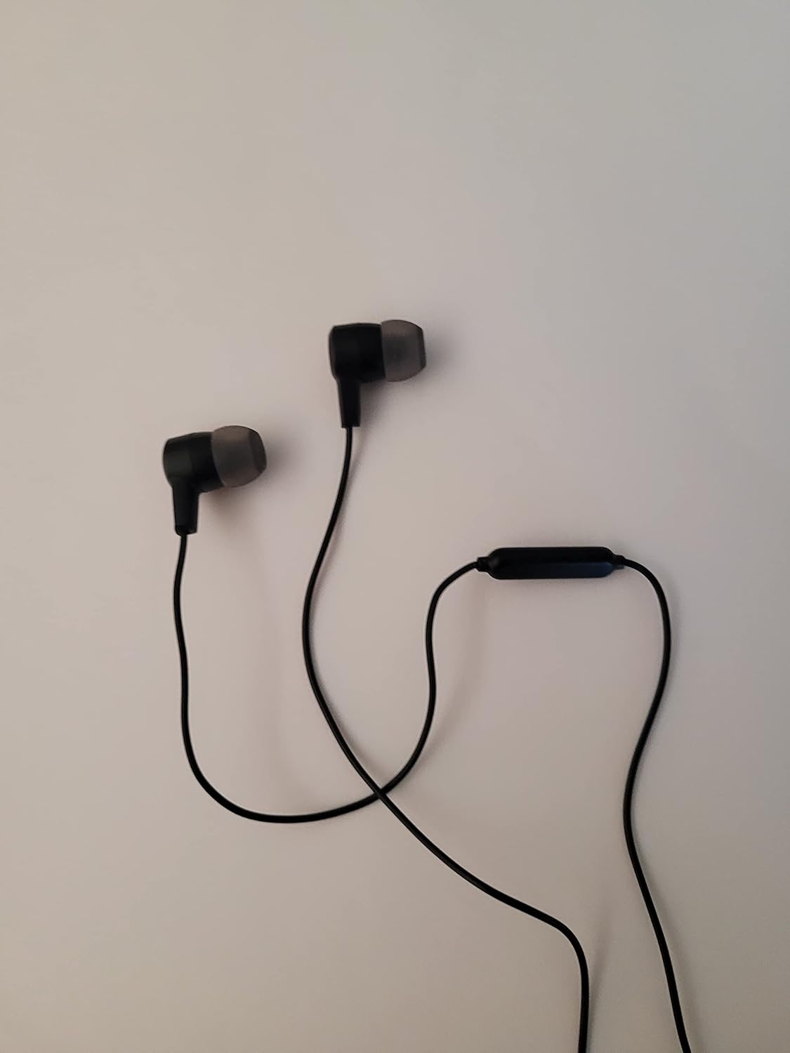ONN Groove Earphones with Mic Black N8214