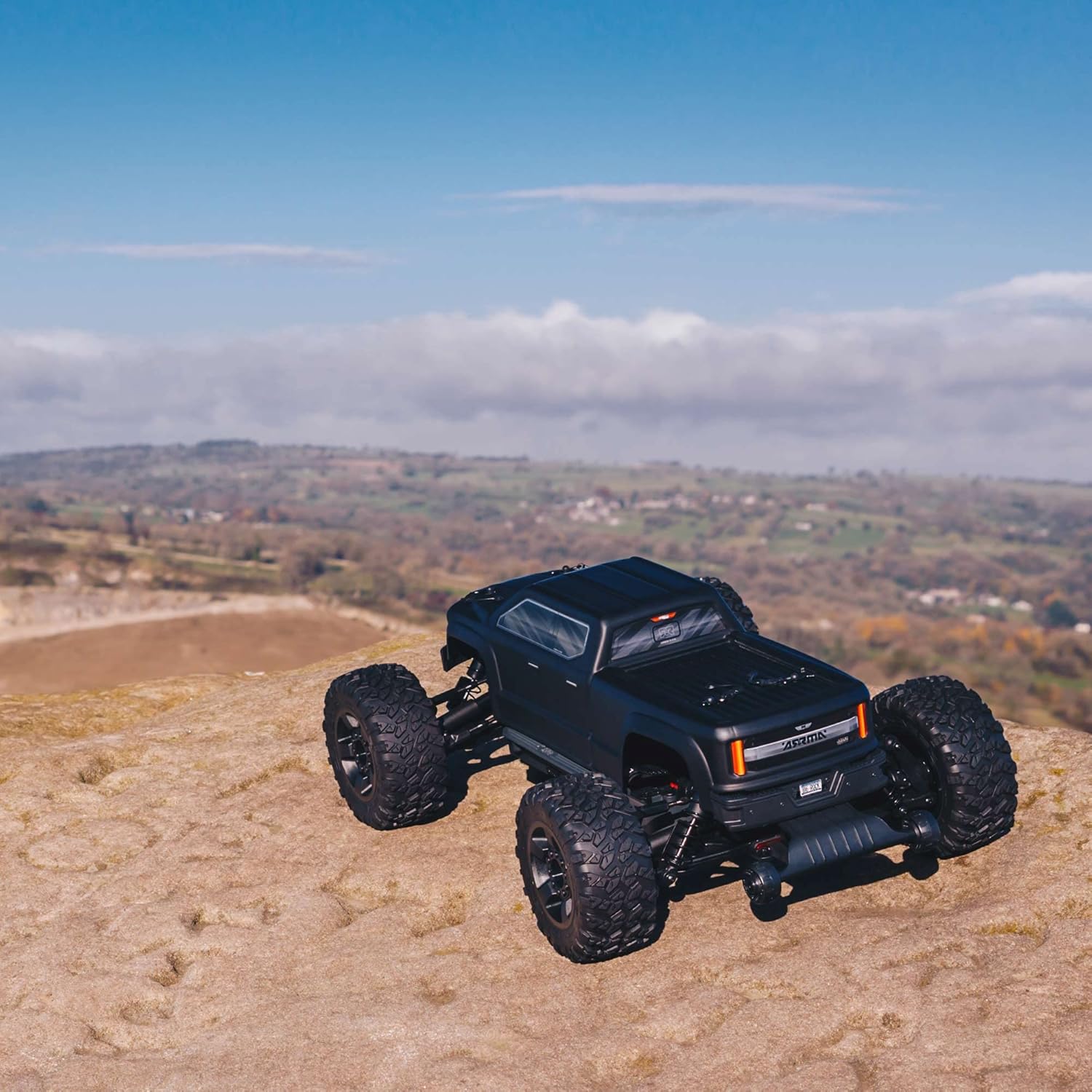 ARRMA 1/10 BIG ROCK 4X4 V3 3S BLX Brushless Monster RC Truck RTR, Black G7614